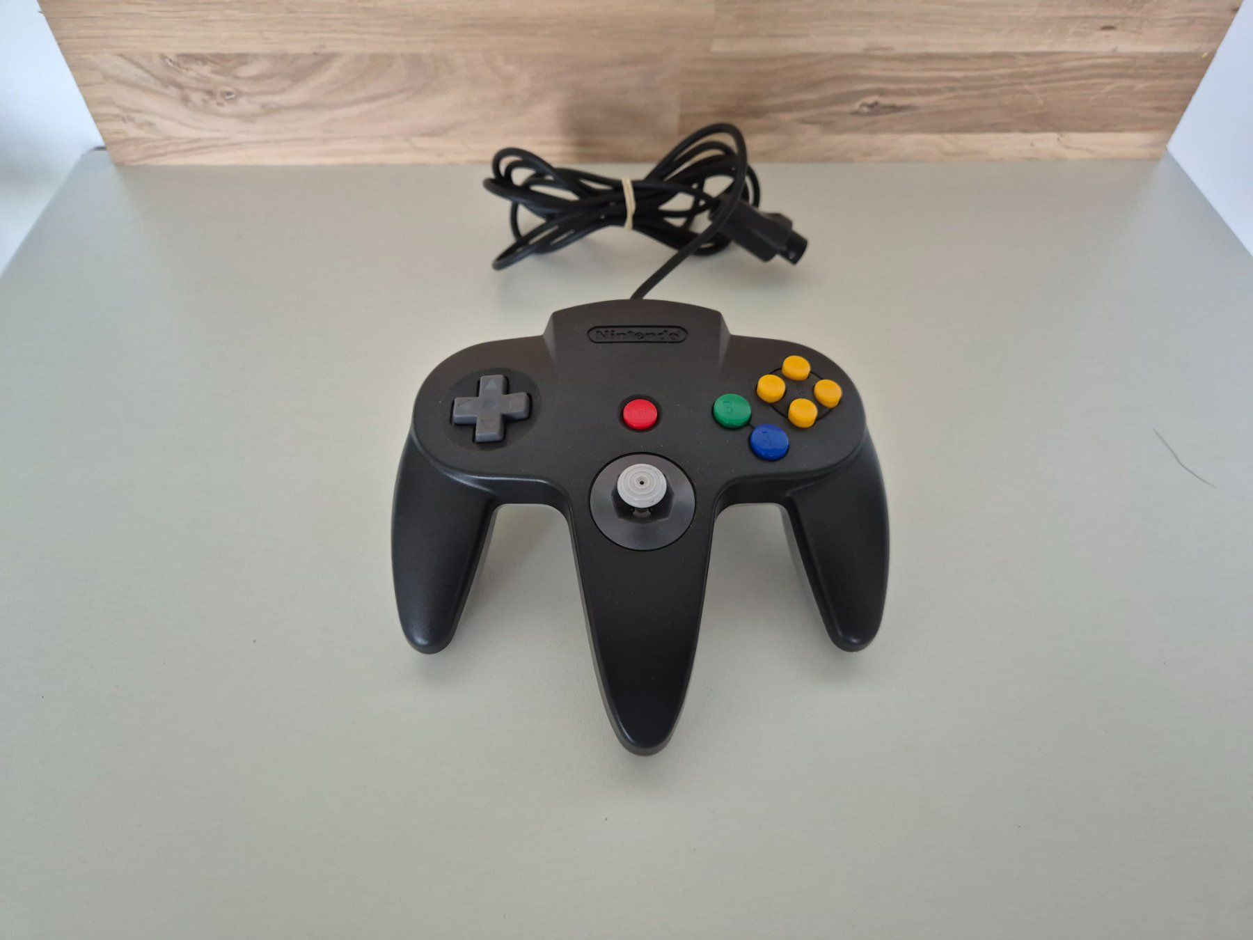 Controller: Nintendo 64 Controller Grau original N64 – Usato da Bassersdorf venduto da retrolab