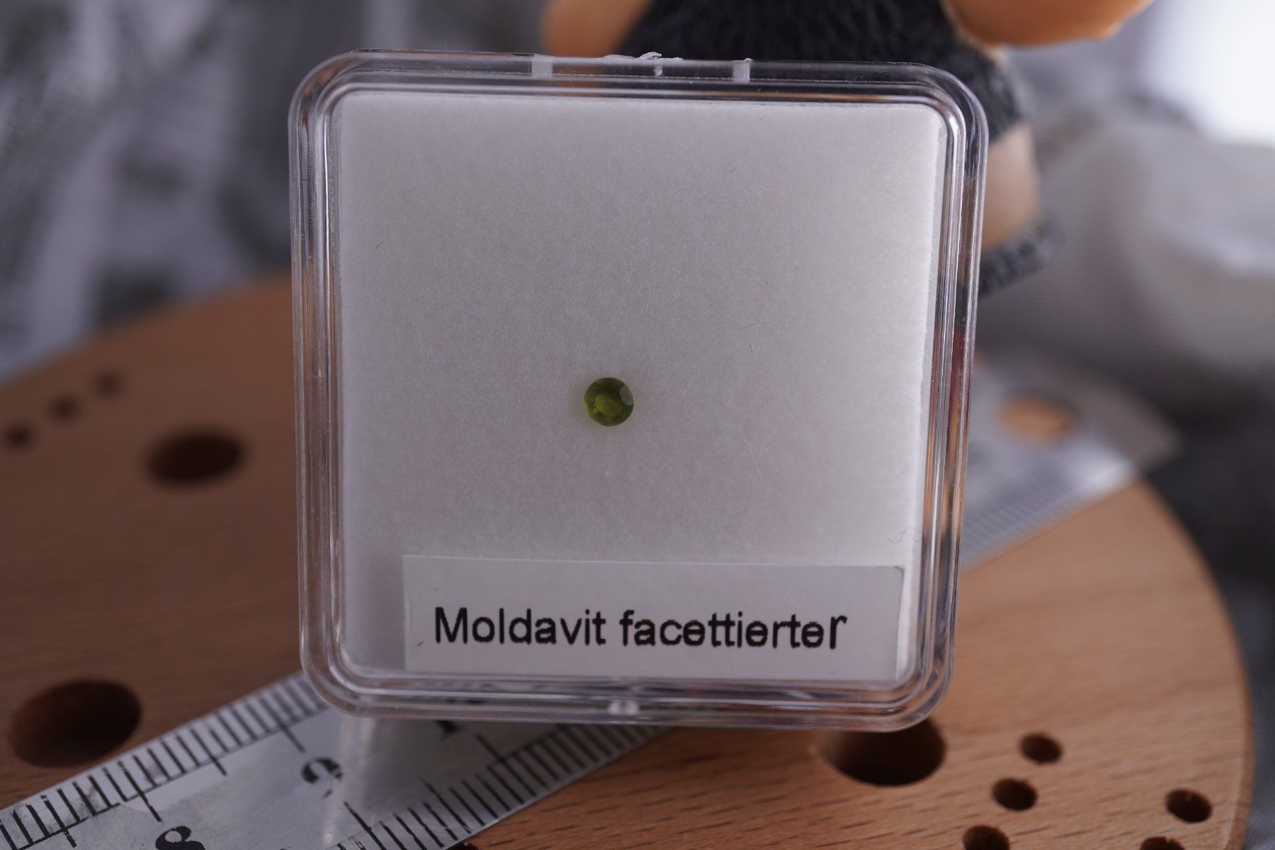 Pietre preziose: Moldavit   Facettiert 2,5mm     ab  1.-     Räumung – Nuovo e nell'imballaggio originale da Eschenbach SG venduto da topstone 2