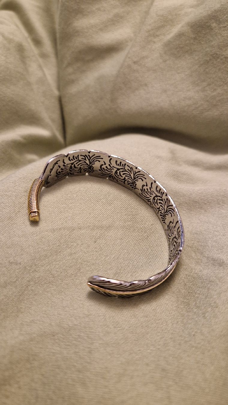 Bracciali & Braccialetti: Feder Armreif - anpassbar – Nuovo (secondo la descrizione) da Safenwil venduto da Lenzburg-Gretzenbach 1