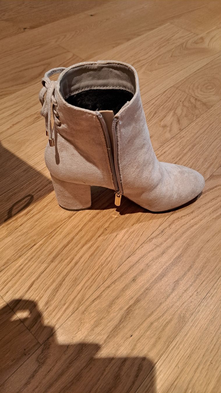 Scarpe da donna: Stiefeletten Beige – Nuovo (secondo la descrizione) da Seengen venduto da ja6_65wp 5