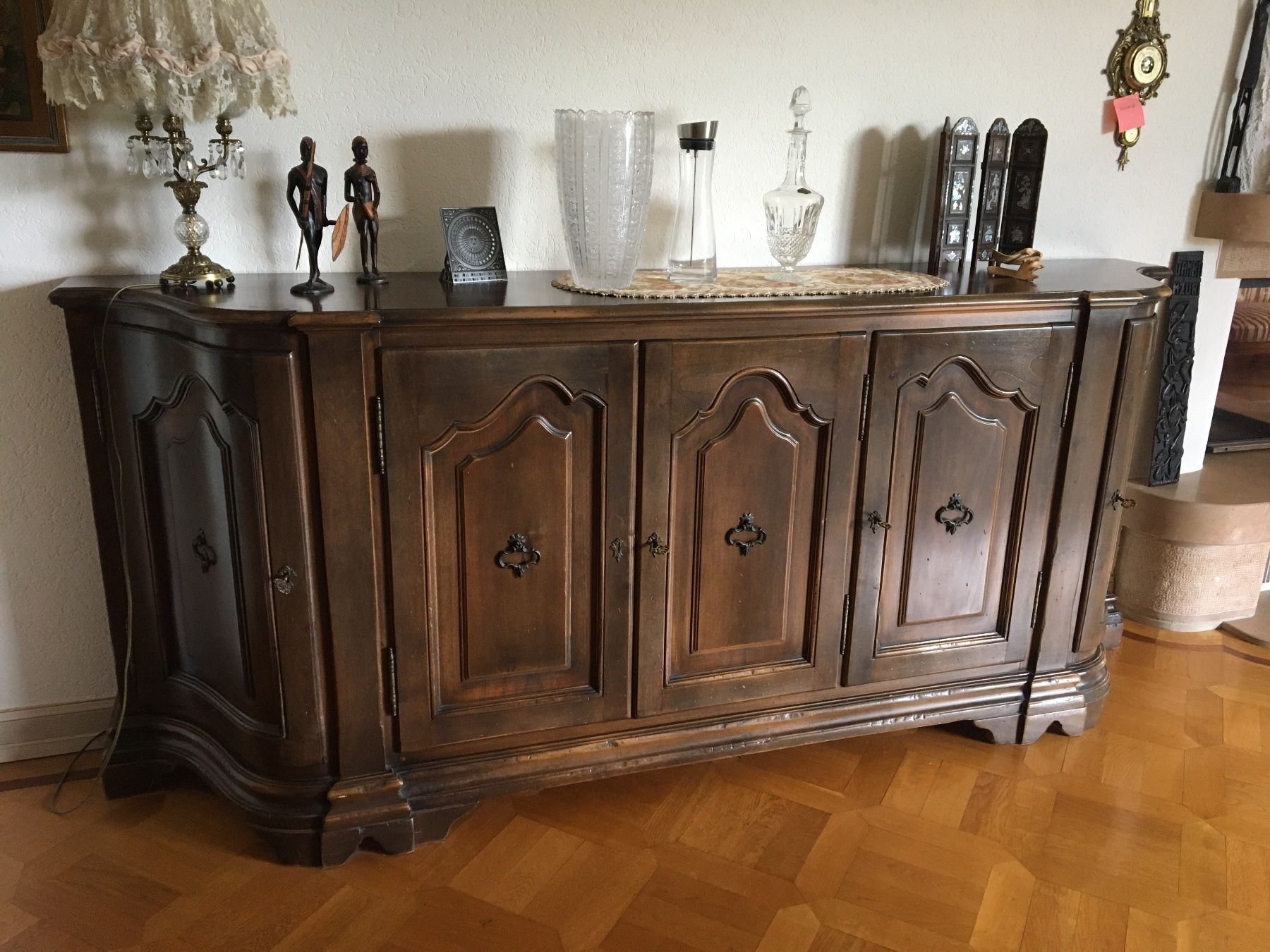 Credenze: Buffet en bois style rustique – Usato da Vufflens-le-Château venduto da vcourvoisier