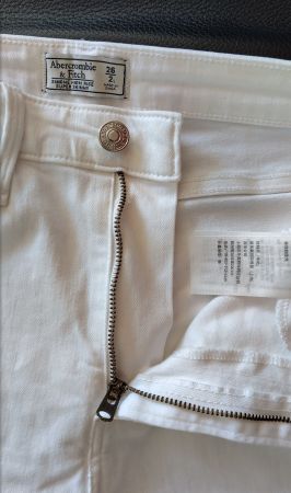 Abercrombie & Fitch Jeans neuwertig, strahlendes Weiss