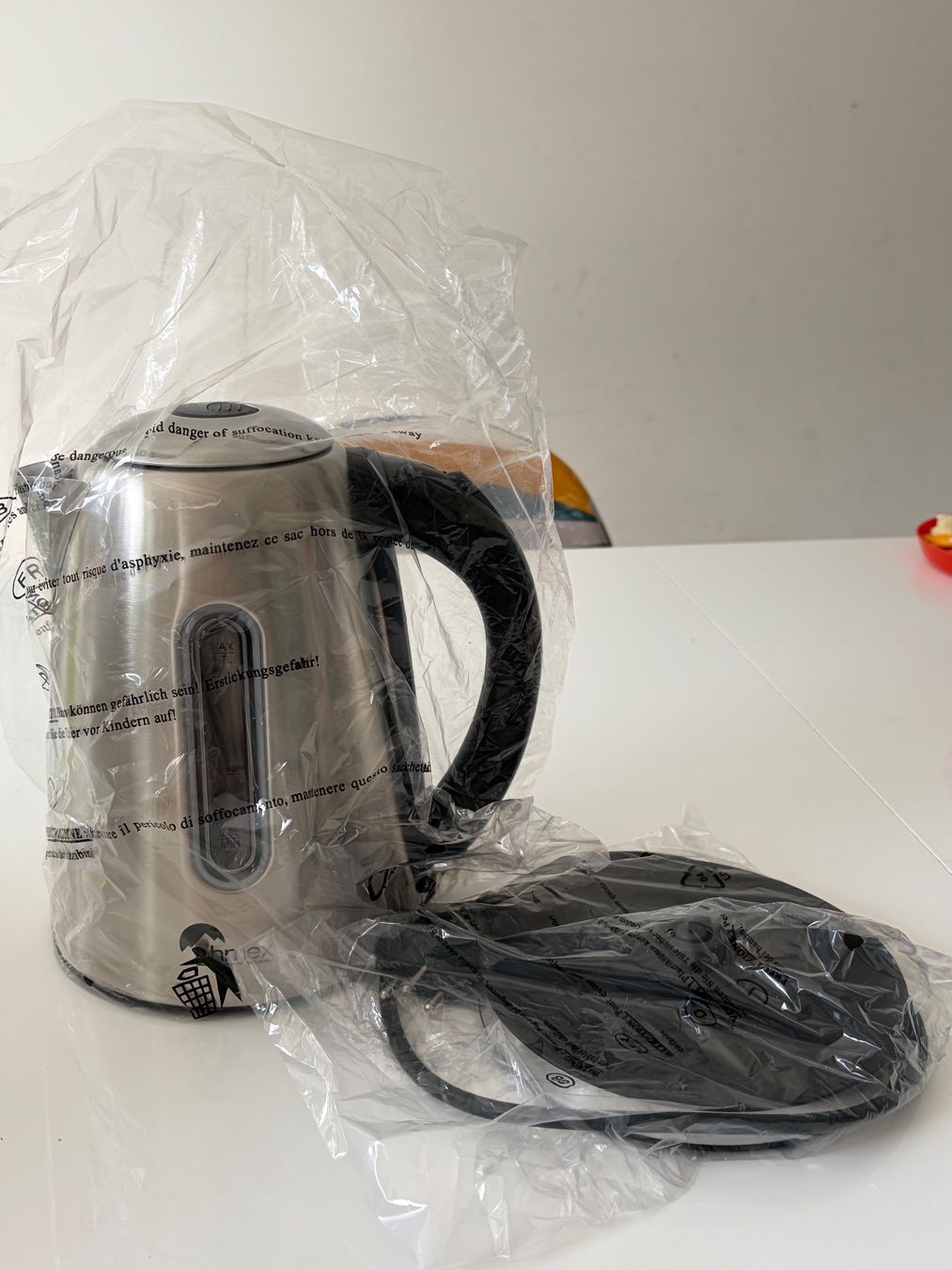 Bollitori: Bouilloire 1.7L Argentée — Neuf – Nuovo e nell'imballaggio originale da Nyon venduto da FigurineBoy88 2