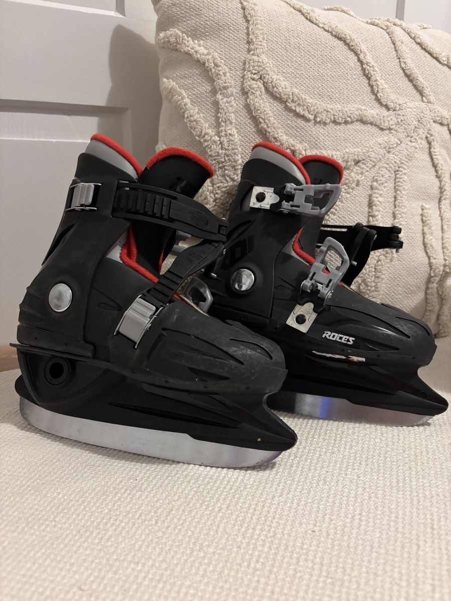 Patins à glace: Schlittschuhe verstellbar – D'occasion à Lohn SH par Microzoff