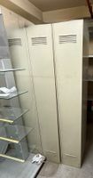 Spind Metallschrank 3-er Stück beige gebraucht Zustand