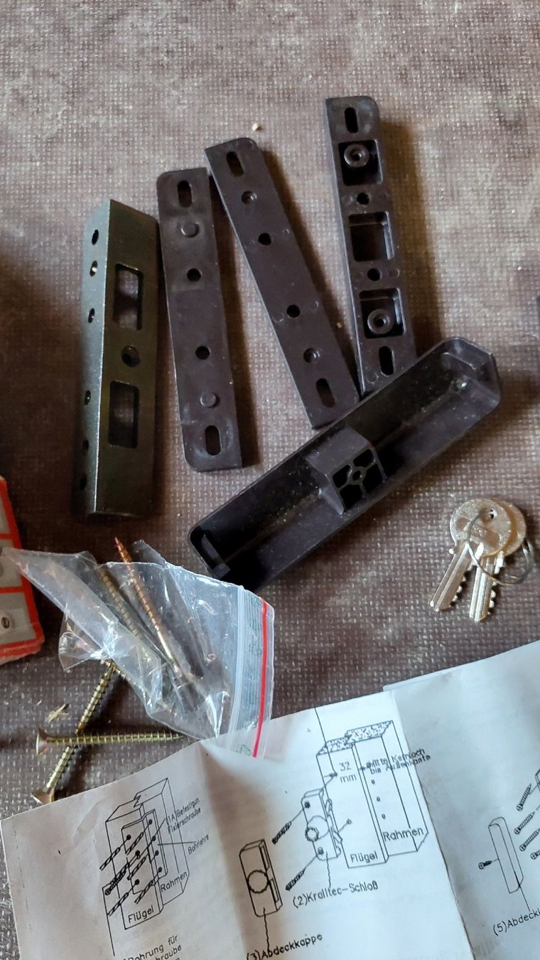 Lucchetti: Ikon Kralltec 920 Fenstersicherung abschliessbar – Nuovo (secondo la descrizione) da Niederuzwil venduto da peter. 4