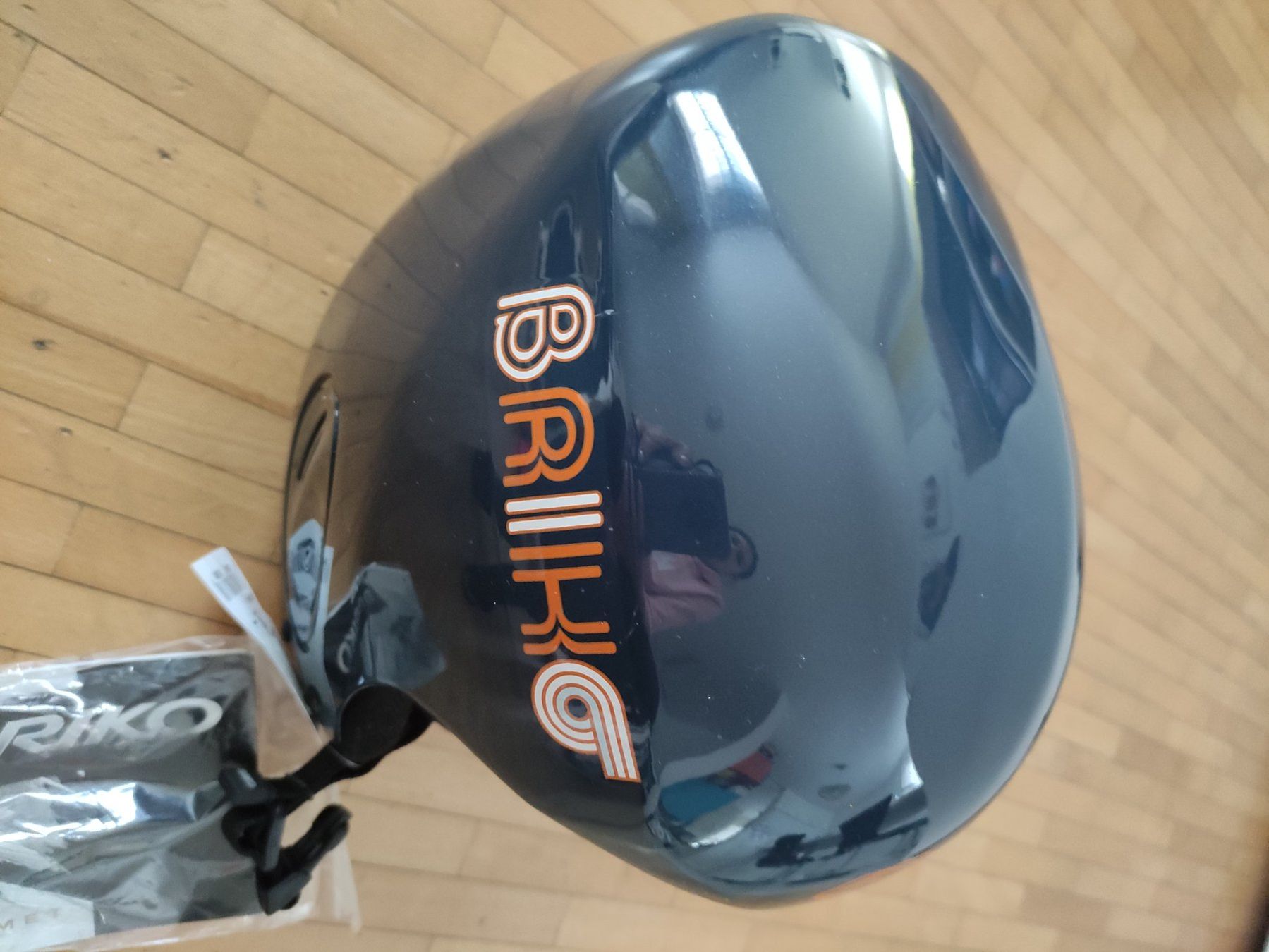 Casques: Neu briko skihelm gr 56 – Neuf avec emballage d'origine à Dagmersellen par L.Ga.