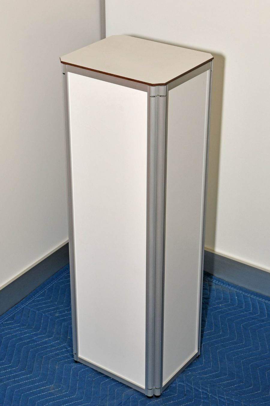 Altro in Decorazioni & Accessori: Syma Präsentationssäule Typ A – Usato da Uzwil venduto da mar_j7qp 3