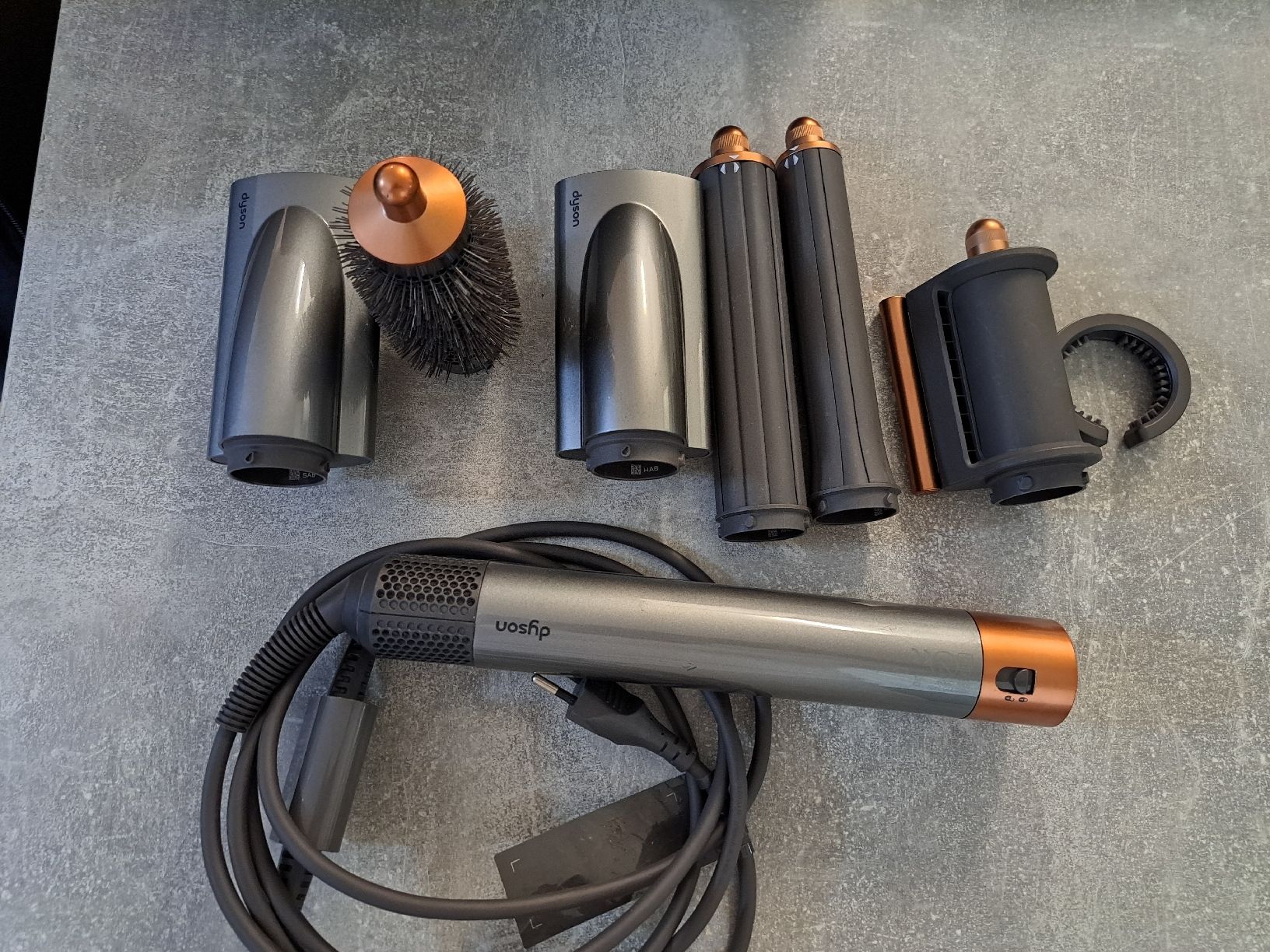 Dyson Asciugacapelli: Dyson Airwrap Haarstyler Long – Usato da Regensdorf venduto da GlamourRicardo 2