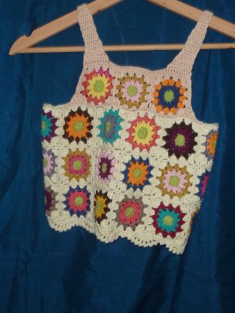 top au crochet XS neuf artisanal