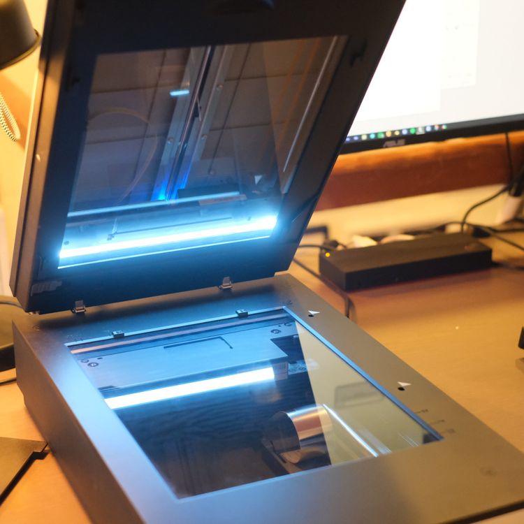 Epson Perfection V700 Photo Scanner Kaufen auf Ricardo