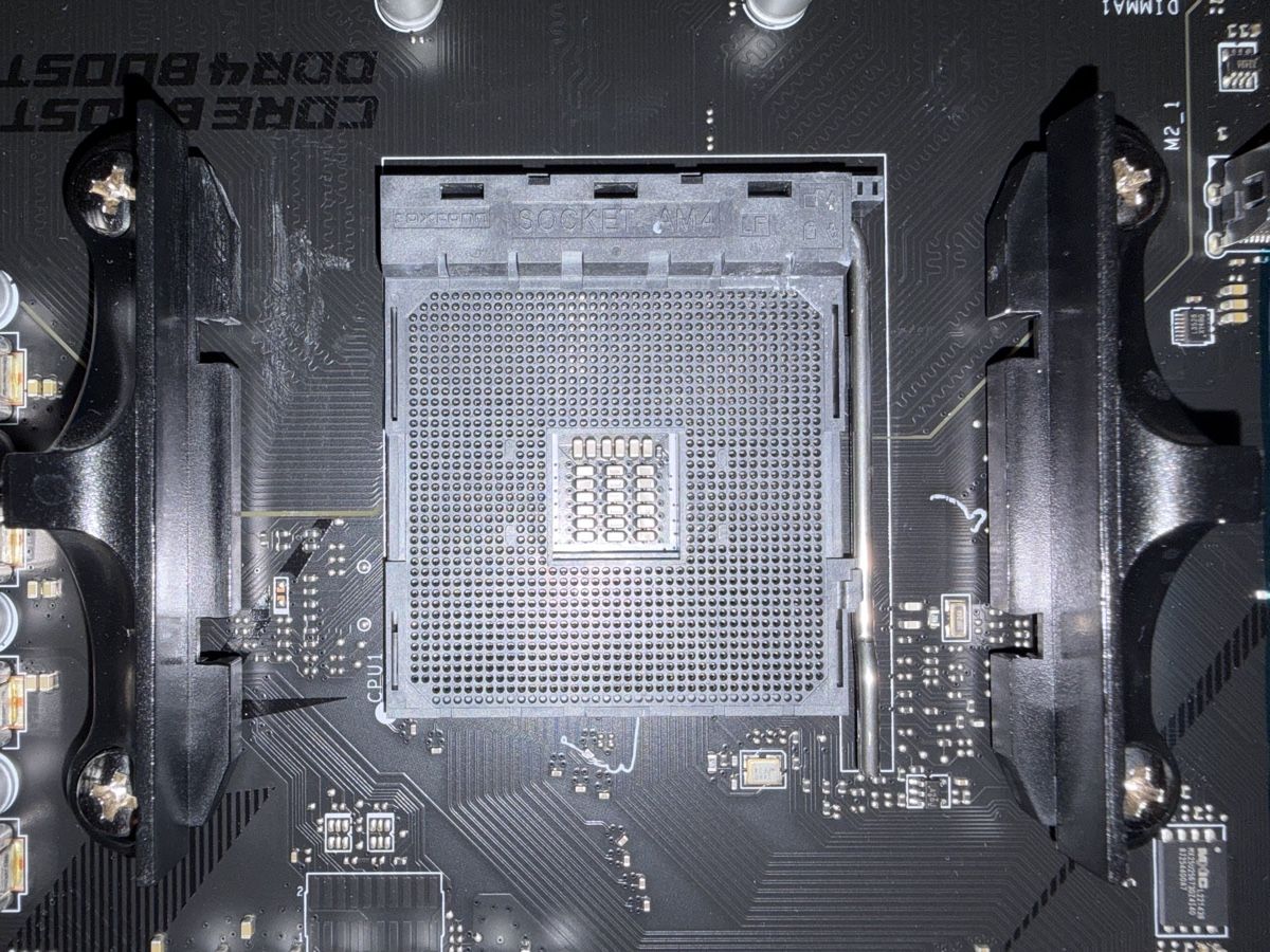 MSI Cartes mère: MSI MPG B550 Gaming Plus – Défectueux à Altdorf UR par F_abio 4