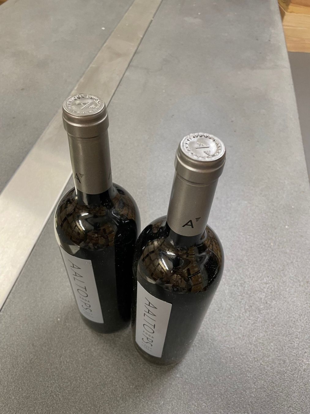 Vino: 2Fl. PS Aalto 2006 --> Parker 96/100 !!! – Nuovo (secondo la descrizione) da Zürich venduto da Basepoint 2