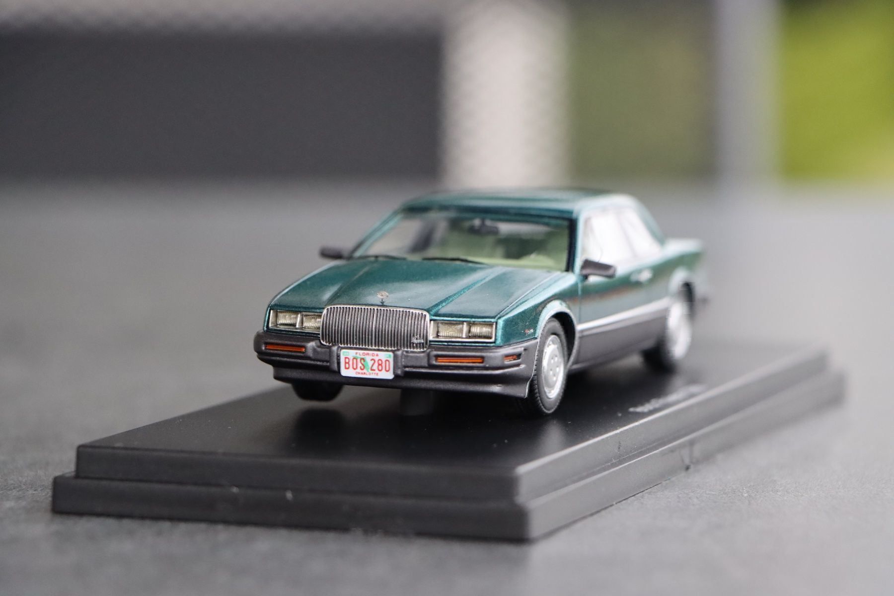 Voitures modèles: Buick Riviera 1988 1:43 BOS Models – Neuf avec emballage d'origine à Bühl b.Aarberg par modelldiecast 5