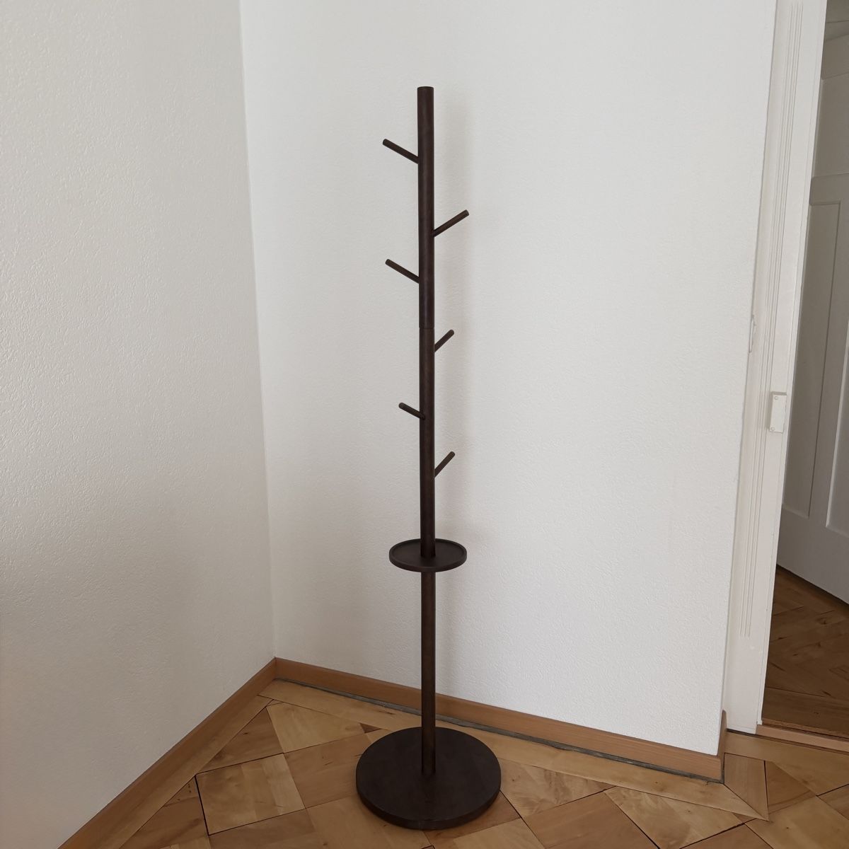 Porte manteau: Kleiderständer aus Holz – D'occasion à Zürich par kuh_tm7m 1