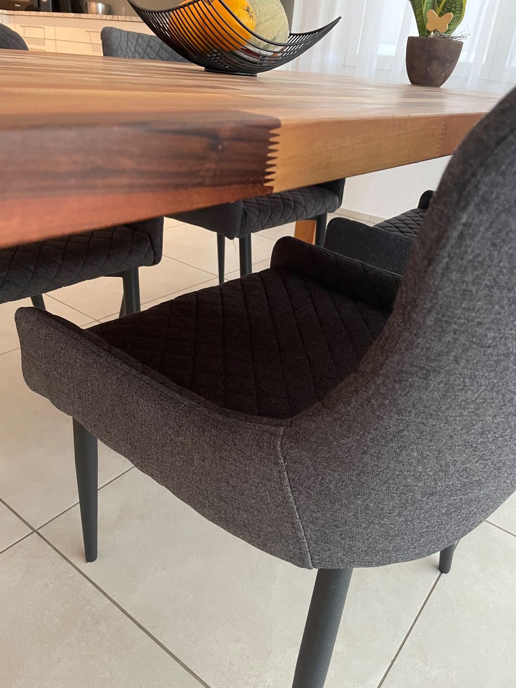 Tavoli: Massiver Esstisch, Nussbaum - 200x90cm – Usato da Marthalen venduto da ironh1tsch 5