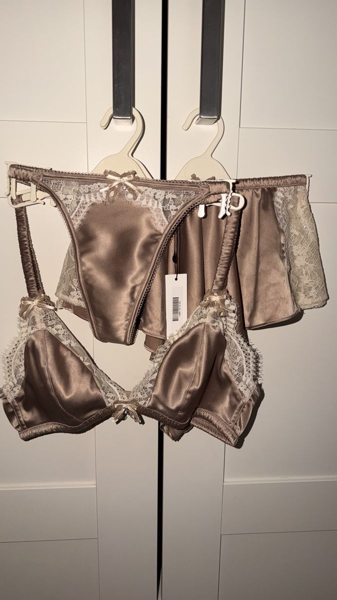 Negligees & Pigiami: Lounge Underwear Pyjama Set – Nuovo (secondo la descrizione) da Altbüron venduto da rah_pz8s 2