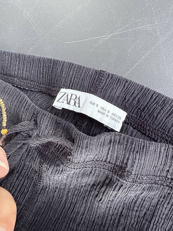 Pantaloni: Hose von Zara – Usato da Rudolfstetten venduto da krach 3