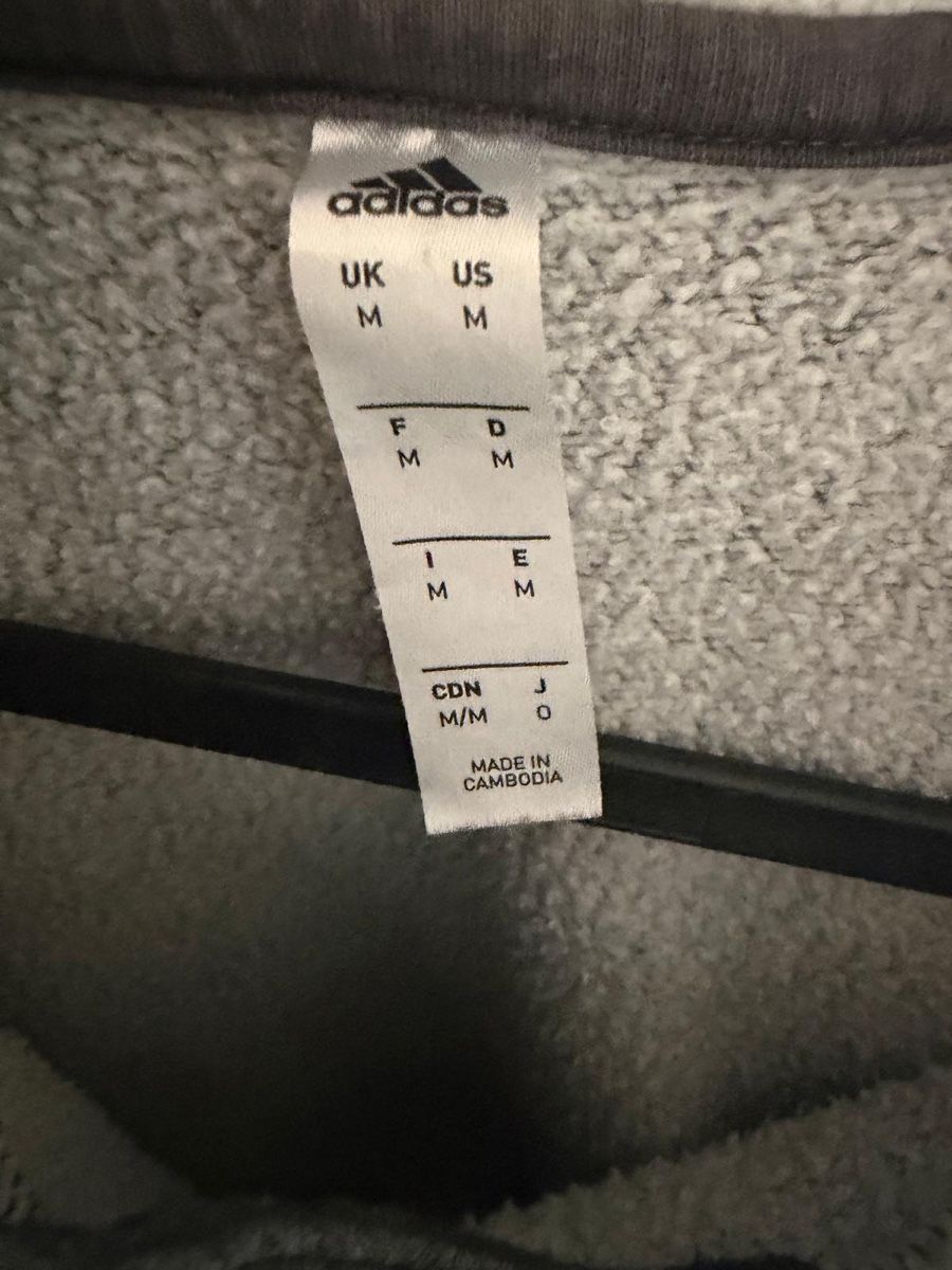 Adidas Maglioni & Felpe: Adidas Hoodie Grau, Grösse M – Usato da Lotzwil venduto da kie_fdq8 2