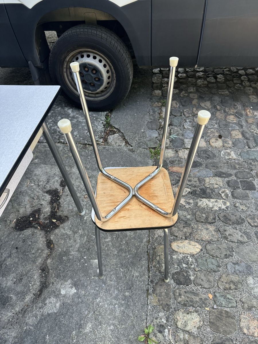 Tavoli: Küchentisch 2 Hocker  – Usato da Villmergen venduto da Bezdupe 8