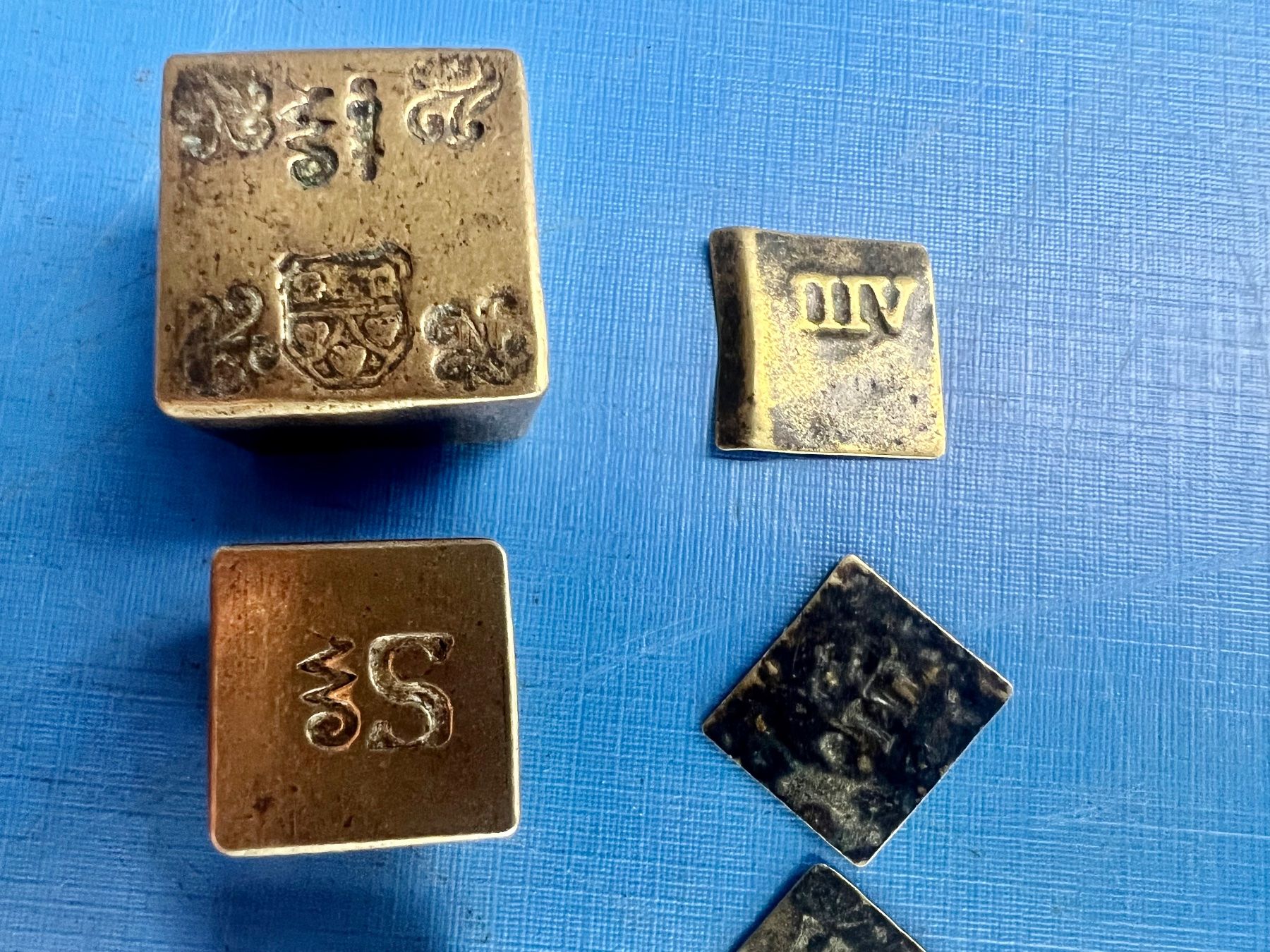 Balances et poids: 10 antike Apothekergewichte – D'occasion à Unterengstringen par Gustav03 1