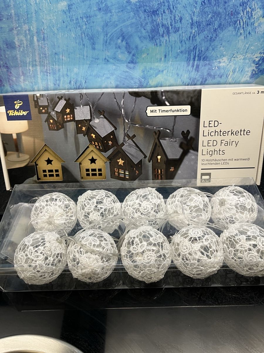 Lichterketten & Leisten: LED Lichterkette Häuschen Christbaumkugeln Weihnachtsdeko – Neu und originalverpackt aus Frauenfeld von Babytimmy