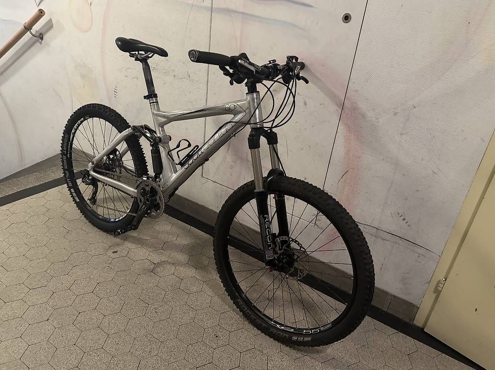 Vélos: Scott Genius 60 Mountainbike – D'occasion à Zürich par MrBestpreis 1