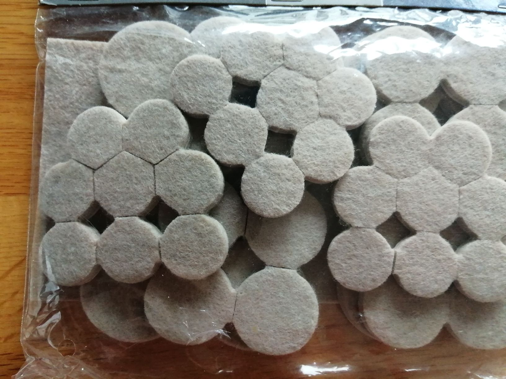 Aufkleber: Parkettgleiter-Set neu & originalverpackt – Neu und originalverpackt aus Honau von holunder3 2