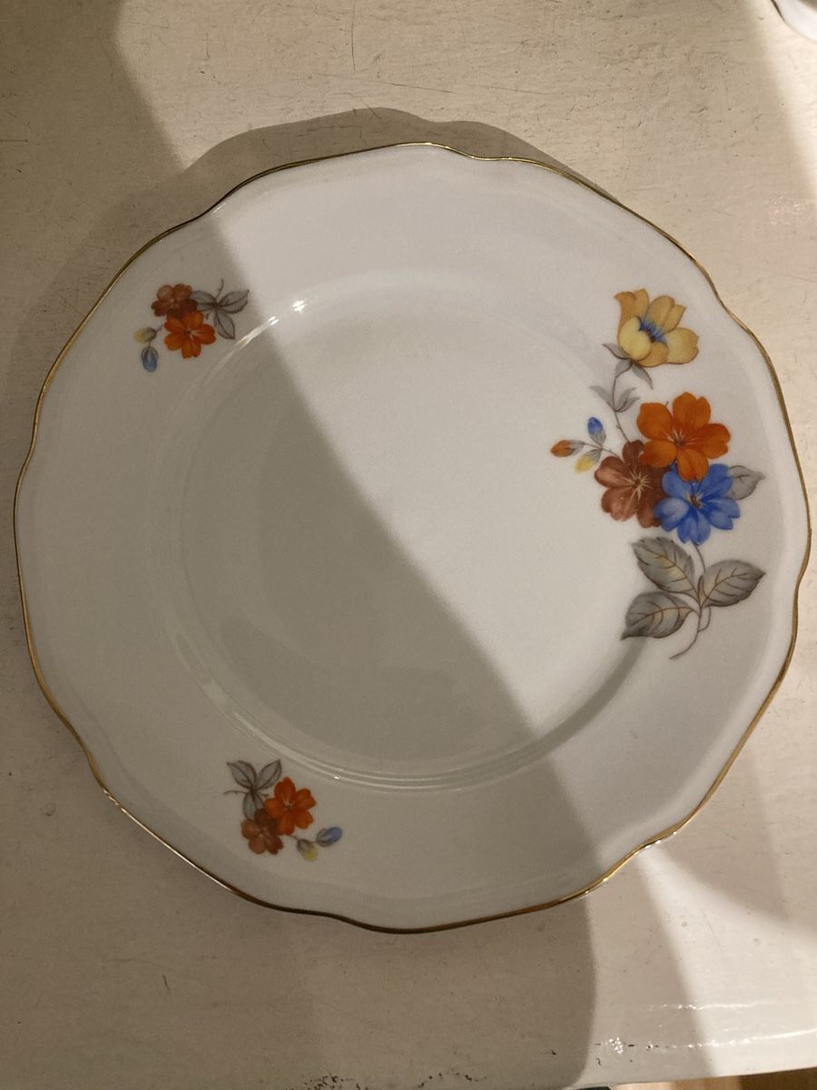 Geschirrsets: Tee- Kaffeeservice 12tlg. Blumendekor/Goldrand – Gebraucht aus Wolfwil von kreabea 6