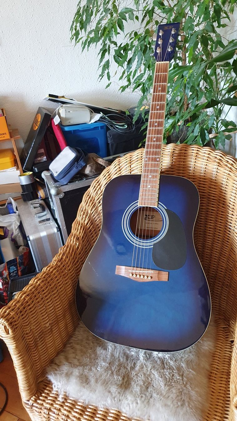 Strumenti musicali: Western-Gitarre XP AG100BLU – Usato da Aarau venduto da TonyLax
