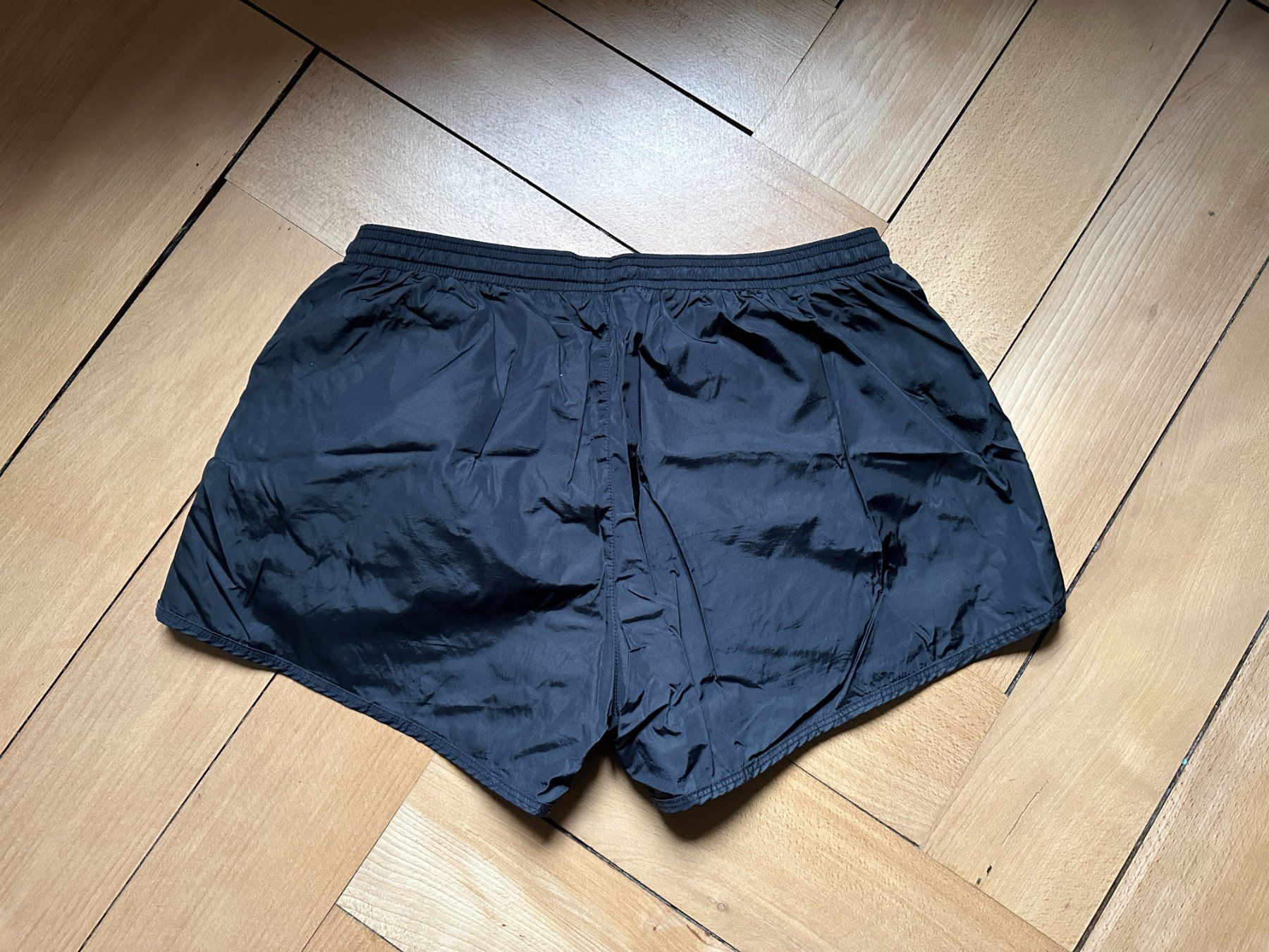 Pantaloni: NEIL BARRETT - Badehose schwarz S – Usato da Zürich venduto da Diazaio 3