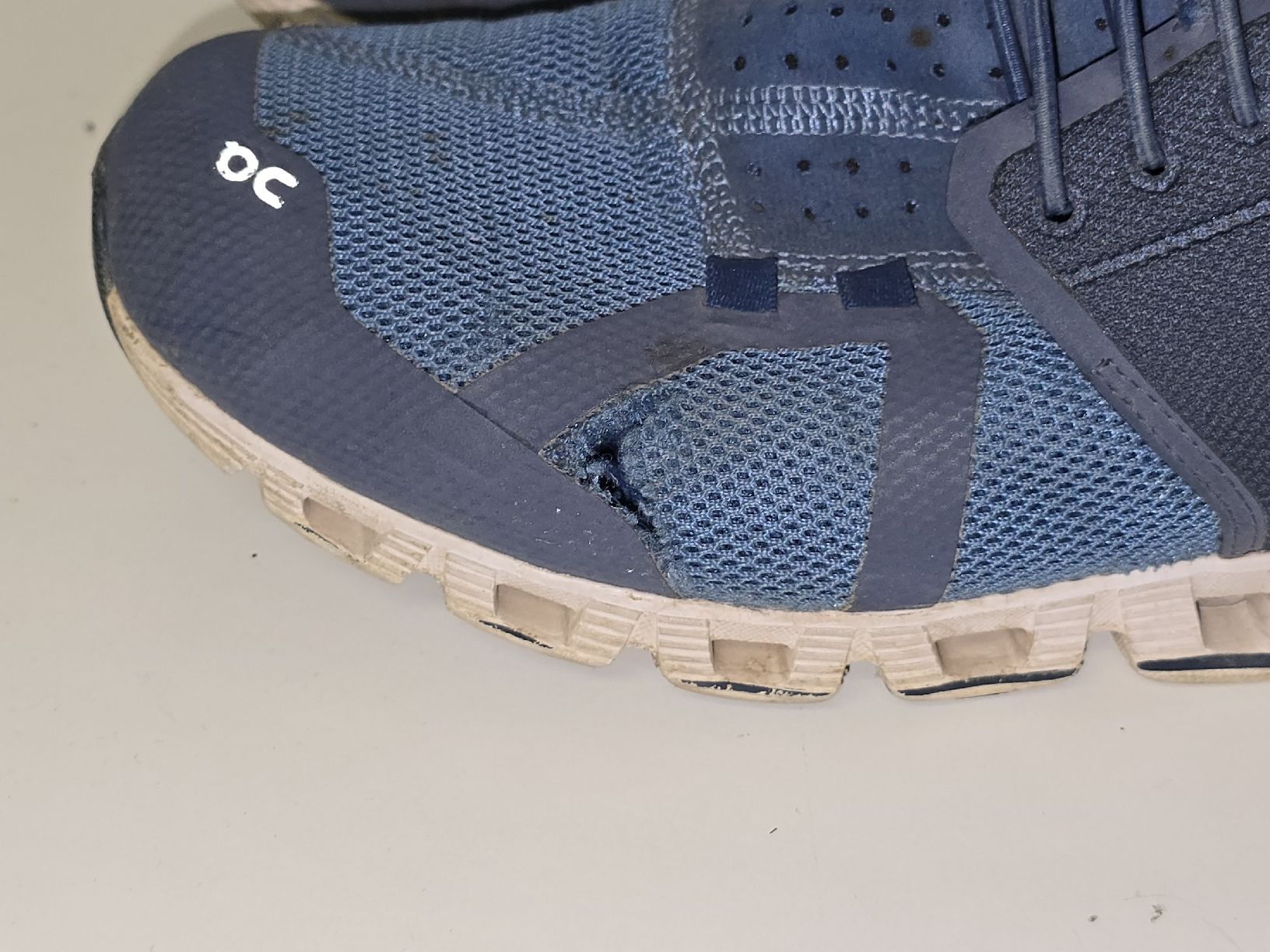 On Scarpe da uomo: On Cloud Herren Gr. 41 Blau Defekt – Usato da Teufenthal AG venduto da thuzsu 5