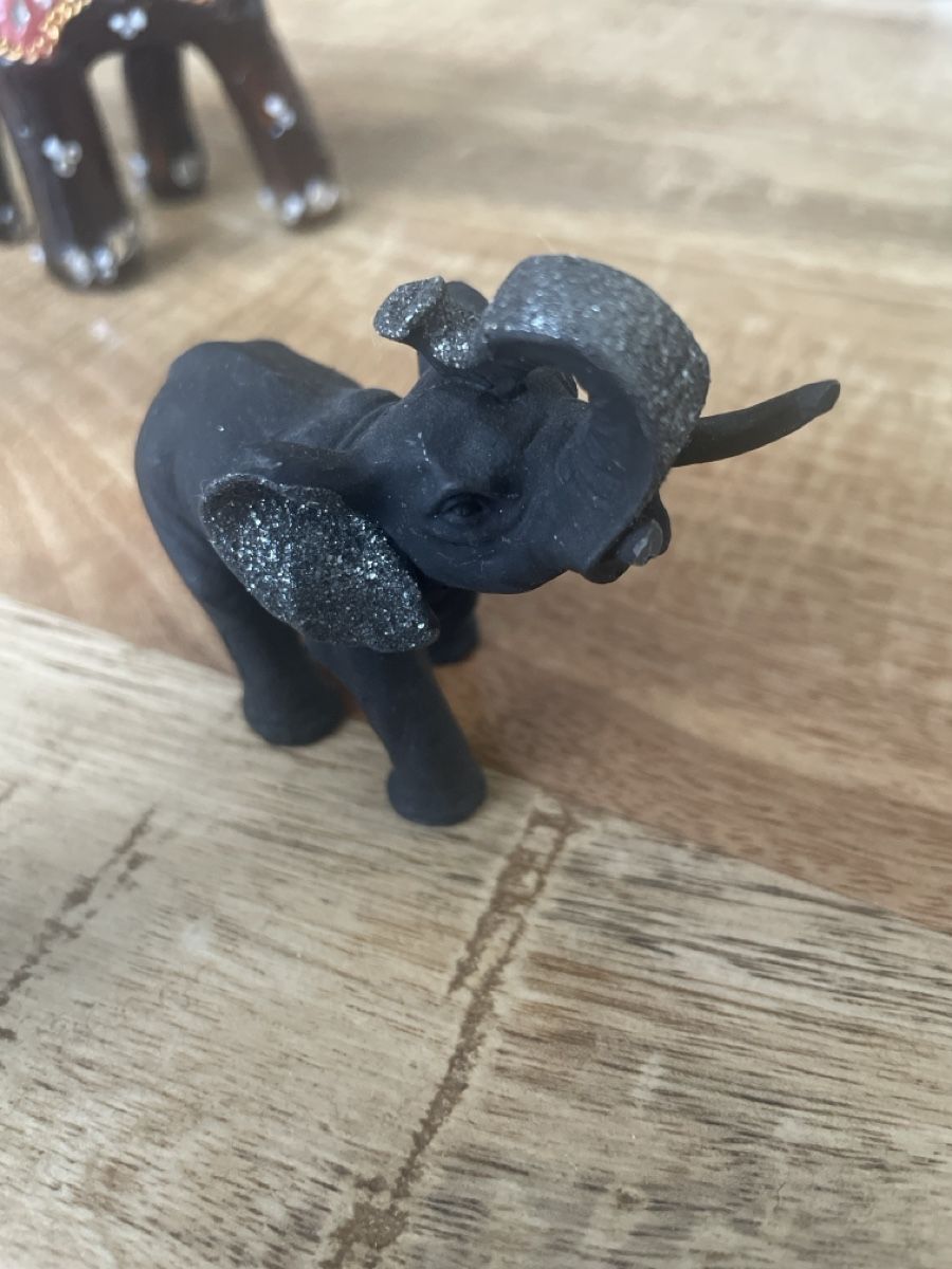 Figuren: Elefanten – Gebraucht aus Laufen von bia_7vr6 3