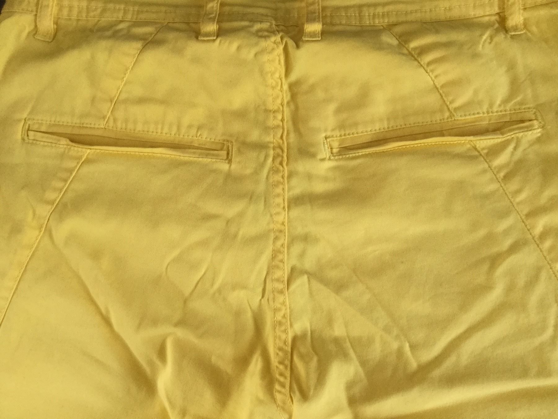 Pantaloni: Short‘s gelb – Usato da Horw venduto da Benny017 2