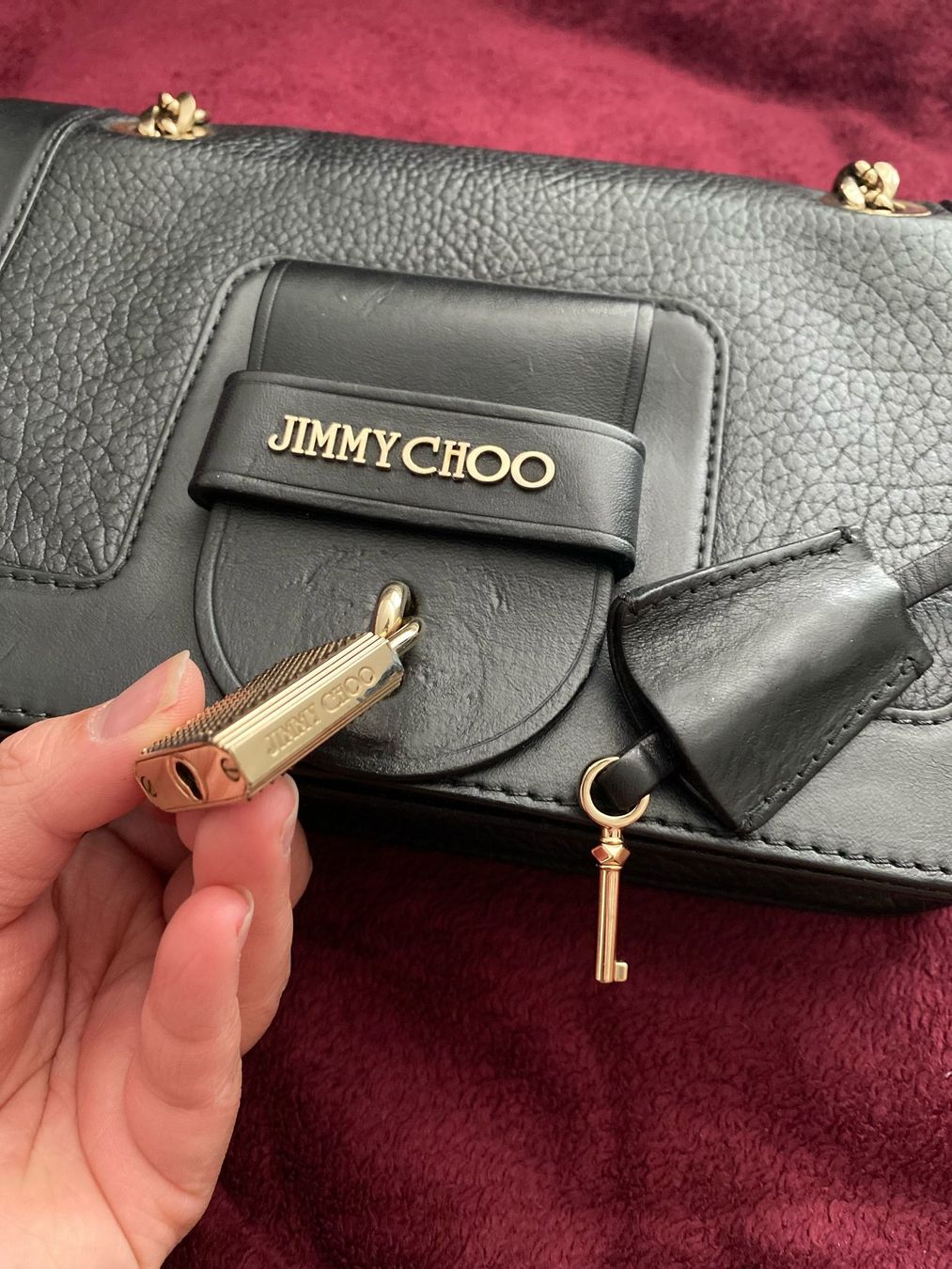 Jimmy Choo Taschen für Damen: Jimmy Choo Black Leather Bag w/ padlock – Gebraucht aus Maienfeld von 46ser 1
