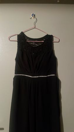 Abendkleid schwarz ärmellos mit Ziersteinen gebraucht