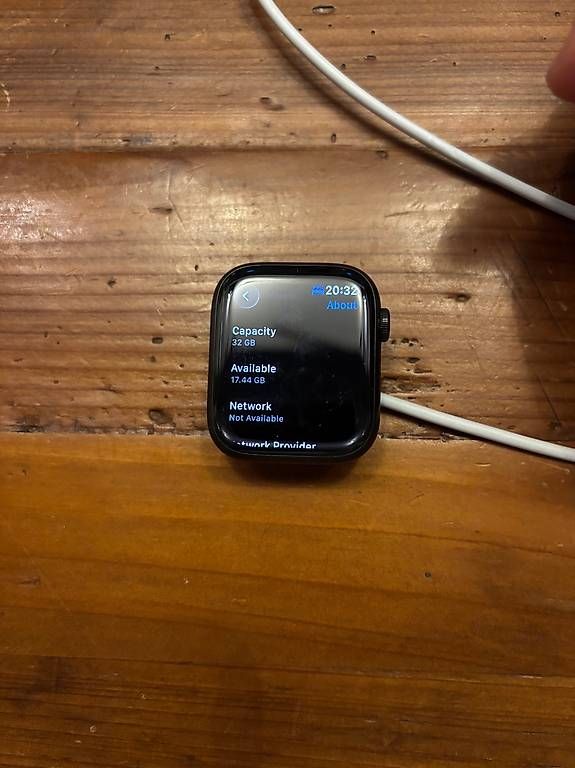 Smartwatch: Apple Watch Series 7 Cellular 32 GB – Gebraucht aus Zürich von fel_k9mp 3