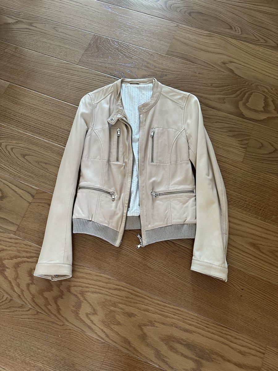Massimo Dutti Giacche: Stylish Light Beige Leather Jacket Massimo Dutti – Nuovo (secondo la descrizione) da Männedorf venduto da primavera22