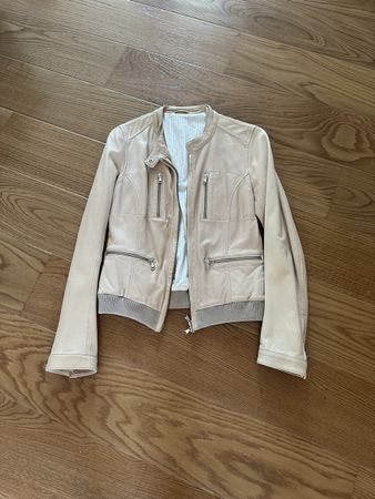 Stylish Light Beige Leather Jacket Massimo Dutti