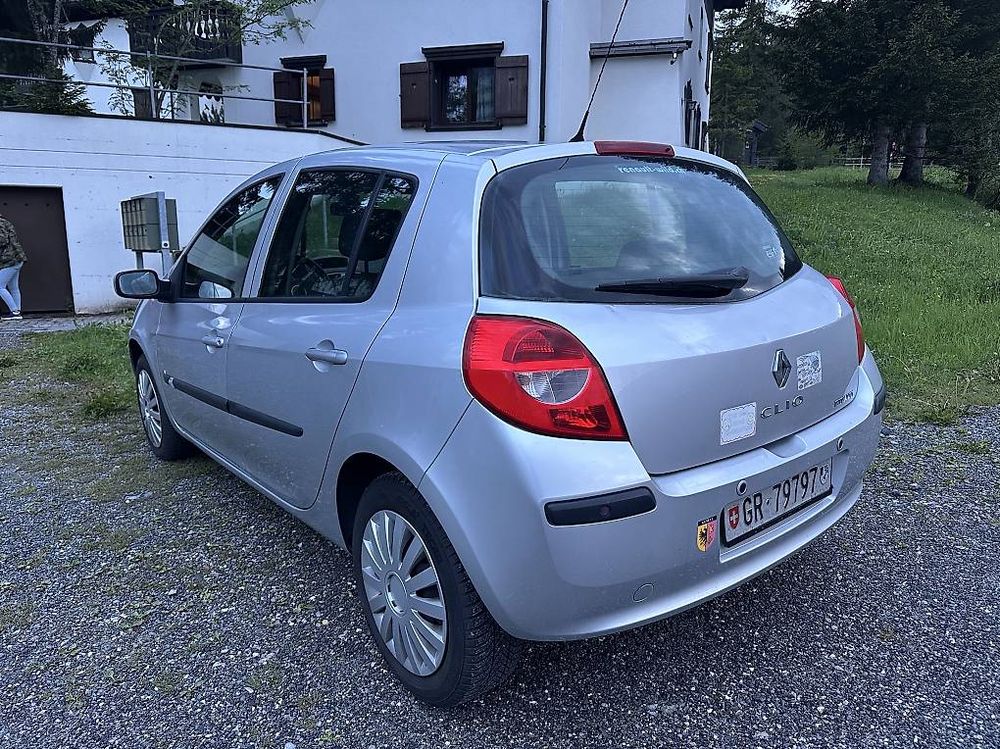 Automobili: Renault Clio 1.6 MFK 06.2025 – Usato da Schiers venduto da Ayda34 2