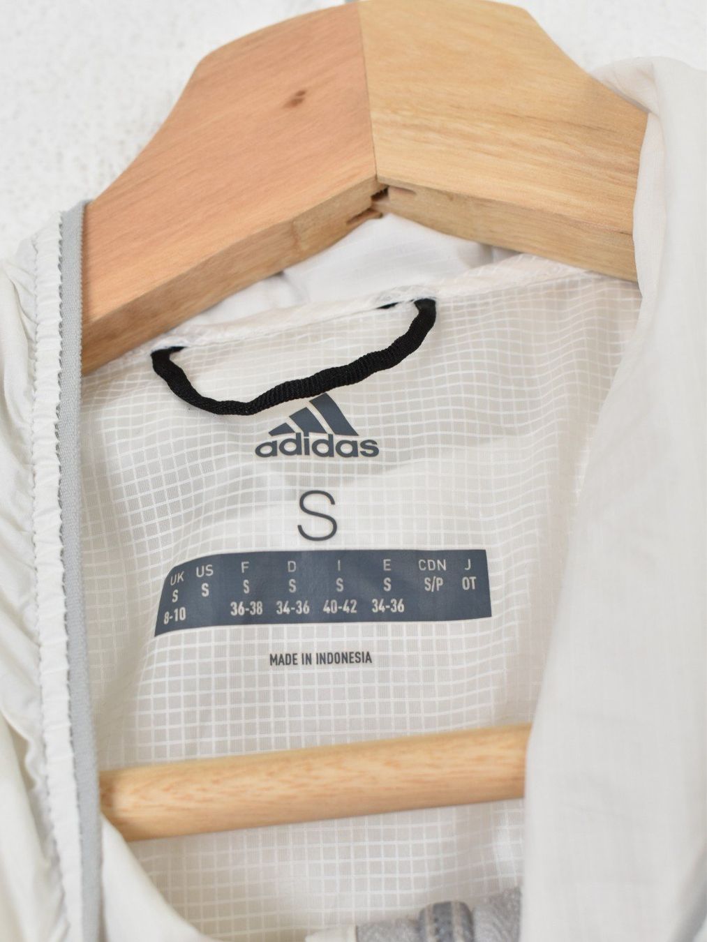 Adidas Giacche: Adidas Terrex Windjacke, Gr.S – Usato da Nürensdorf venduto da 2ND_STORY 4