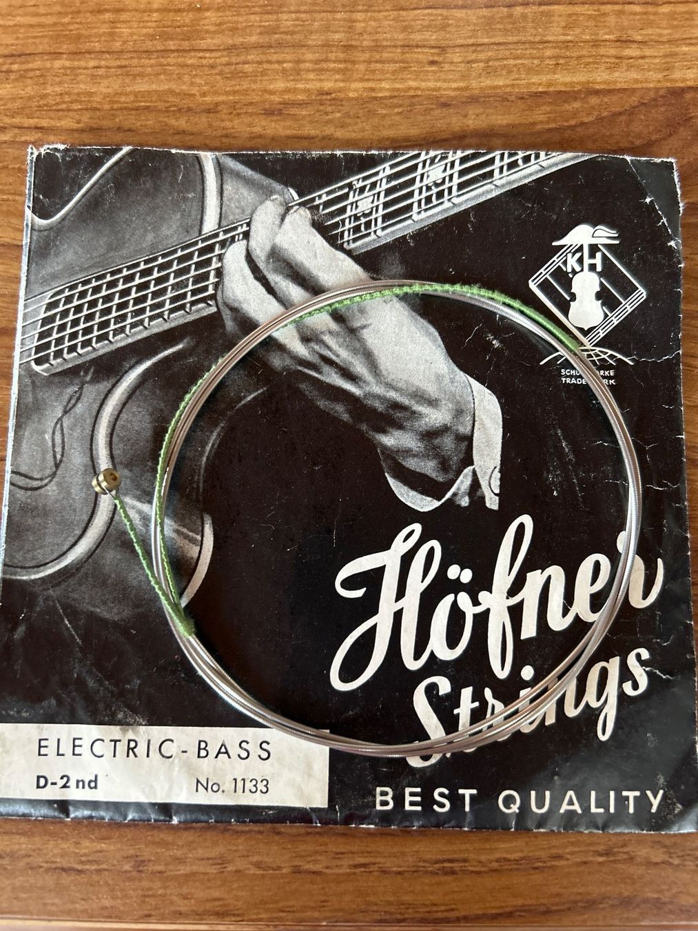 Höfner Strumenti musicali: Höfner Electric Bass Strings No. 1133 D-2nd neu – Nuovo e nell'imballaggio originale da Villnachern venduto da RicardoMary