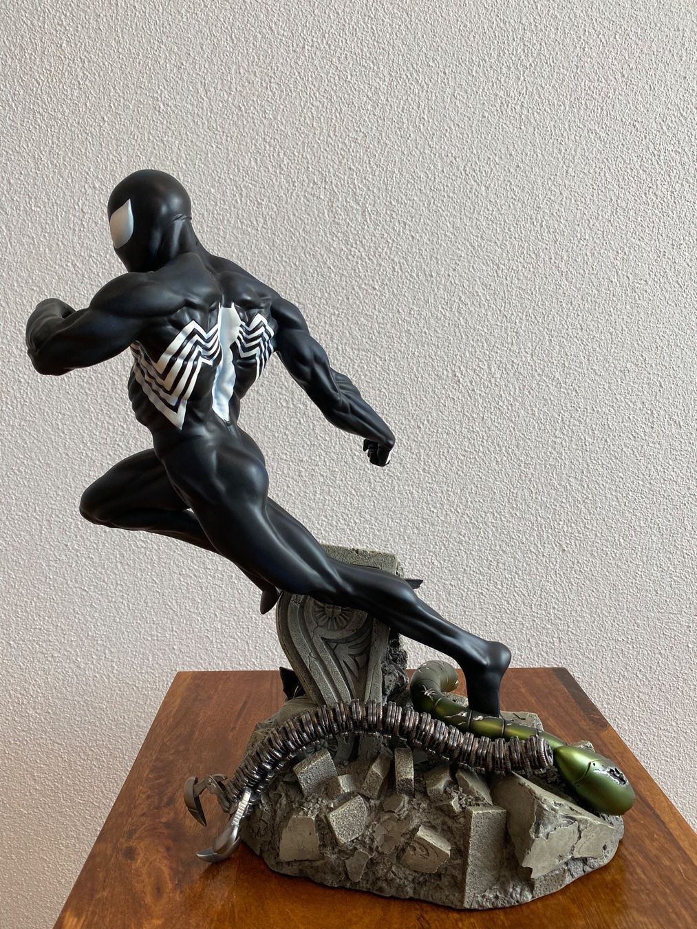 Marvel Statuette: Sideshow Marvel - Spider-Man - Back in Black Statue – Usato da Rotkreuz venduto da Mr.TeaLeaf 3