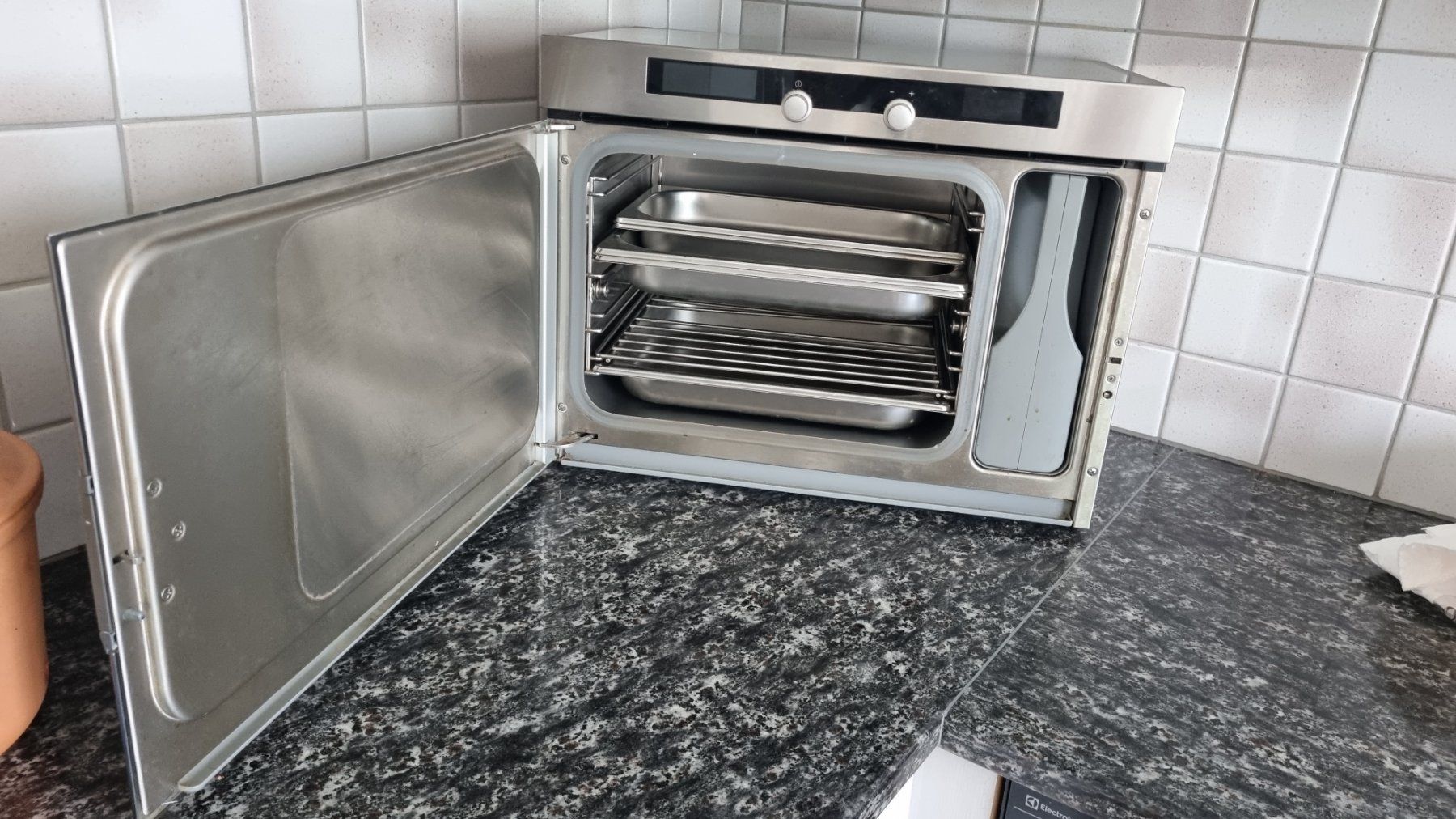 Miele Elettrodomestici da cucina: Stand Dampfgarer Miele DG 2351 – Usato da Adligenswil venduto da w.wenzinger 1