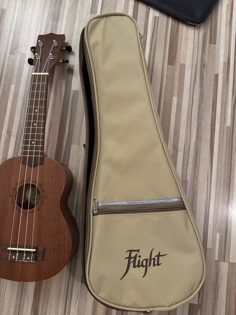 Musikinstrumente: Flight Ukulele – Neu (gemäss Beschreibung) aus Langenthal von nin_7dch 1