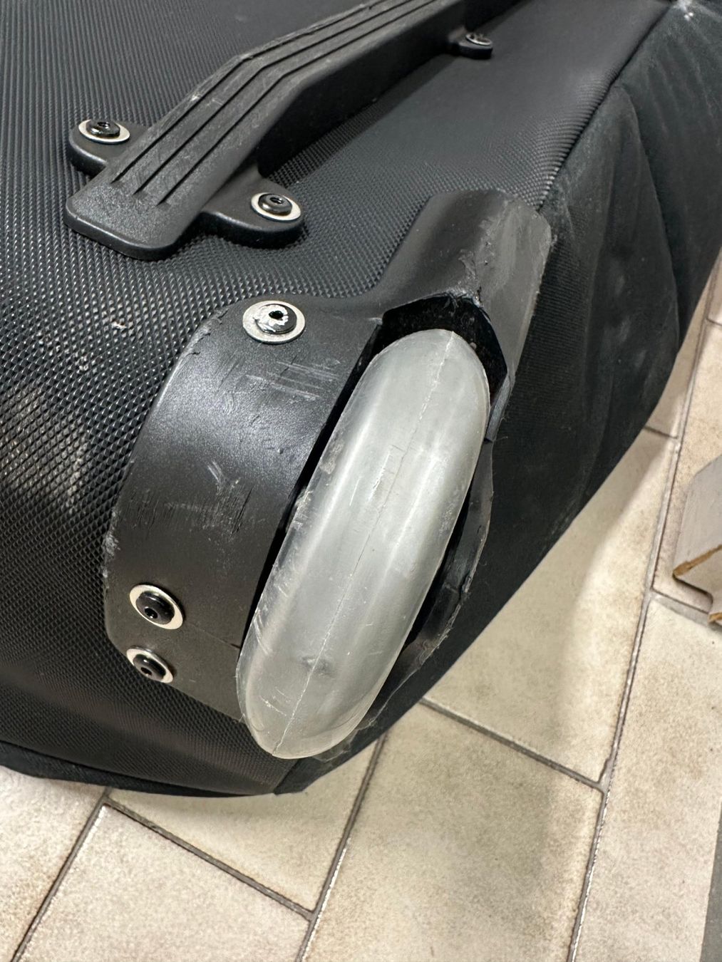 Borse: Manera Wingfoil Bag Wheels – Usato da Arosa venduto da Fara8 5