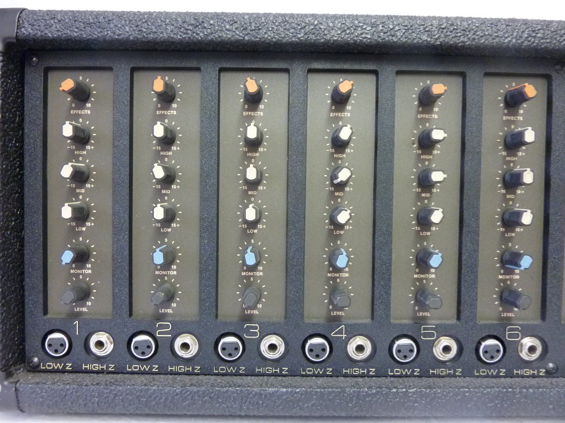 Amplificatori: Verstärker 2x300 Watt – Usato da Breitenbach venduto da Rolllu 2