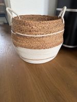 Grosser Wäschekorb mit Henkel im Skandi Design