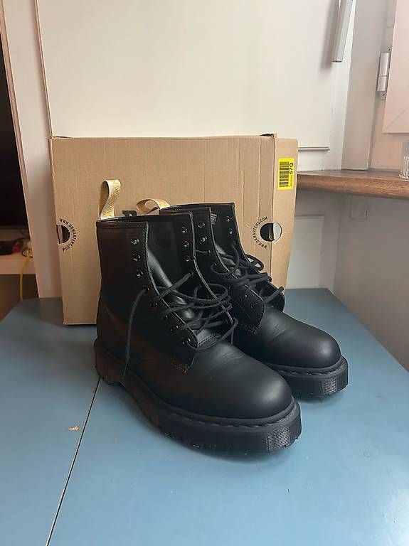 Scarpe da uomo: Dr. Martens Gr. 42 – Usato da Luzern venduto da gianschweizer