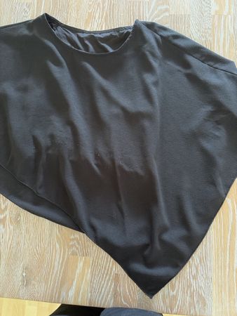 Schwarzes, stylisches Poncho Oberteil Gr. M 
